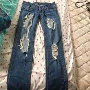 🥜Ripped jeans